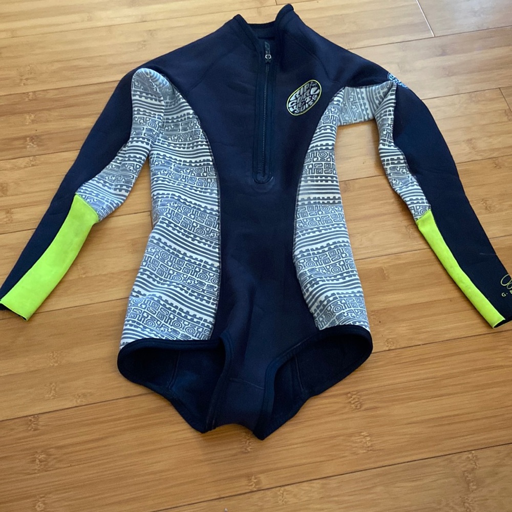 Spring surf suit